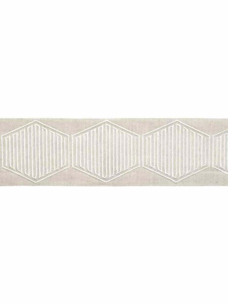 Trim by the yard Wonderland - 16099 Tape Linen
