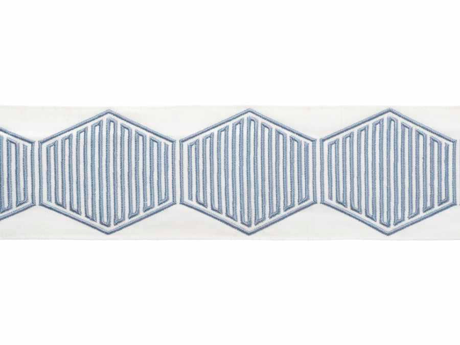 Trim by the yard Wonderland - 16099 Tape Sky