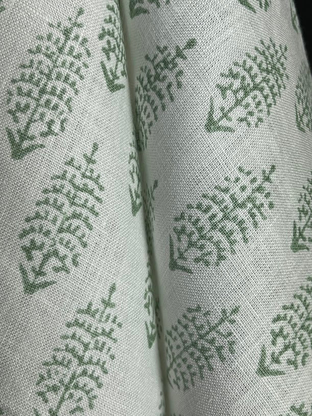 Fabric by the yard - Blossom & Lace 90173 Water Lily
