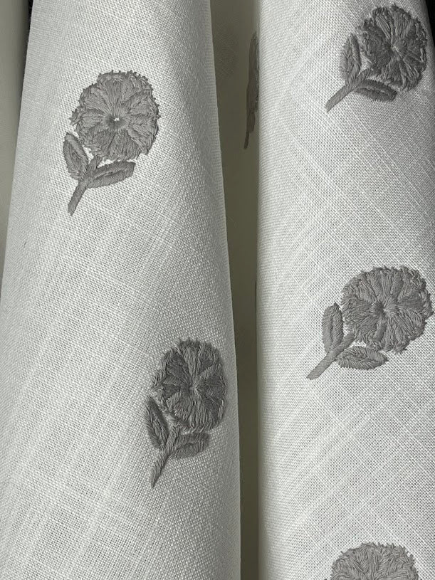 Fabric by the yard - Blossom & Lace 91947 Dusty Miller