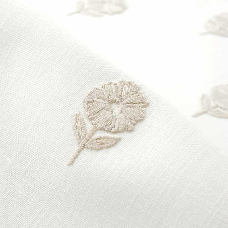 Fabric by the yard - Blossom & Lace 91947 Lily