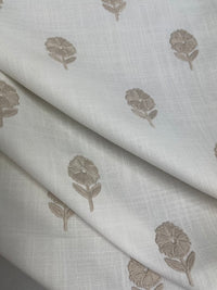 Fabric by the yard - Blossom & Lace 91947 Lily