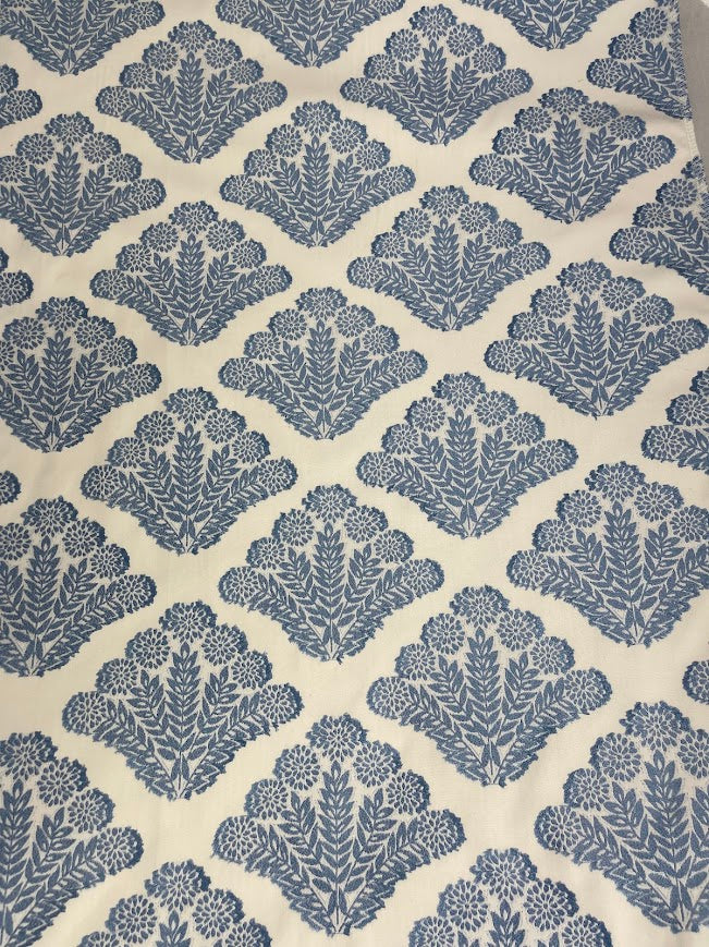 Fabric by the yard - Blossom & Lace 92193 Lily of the Nile