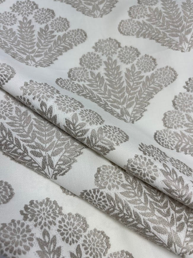 Fabric by the yard - Blossom & Lace 92193 Dusty Miller